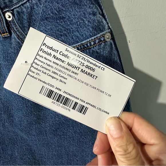 🆕 LEVI’s Mini Flounce Denim/Jean Skirt (NWT) - Picture 7 of 7